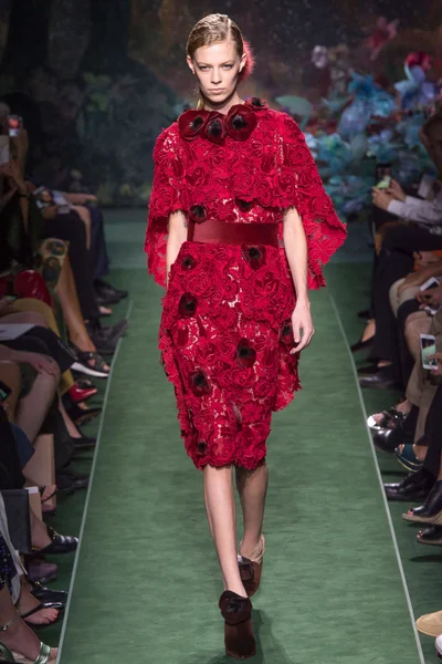 Look 1